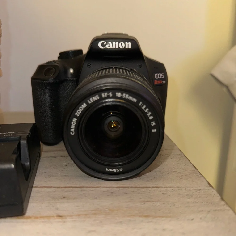 Canon EOS rebel t6 Bluetooth camera